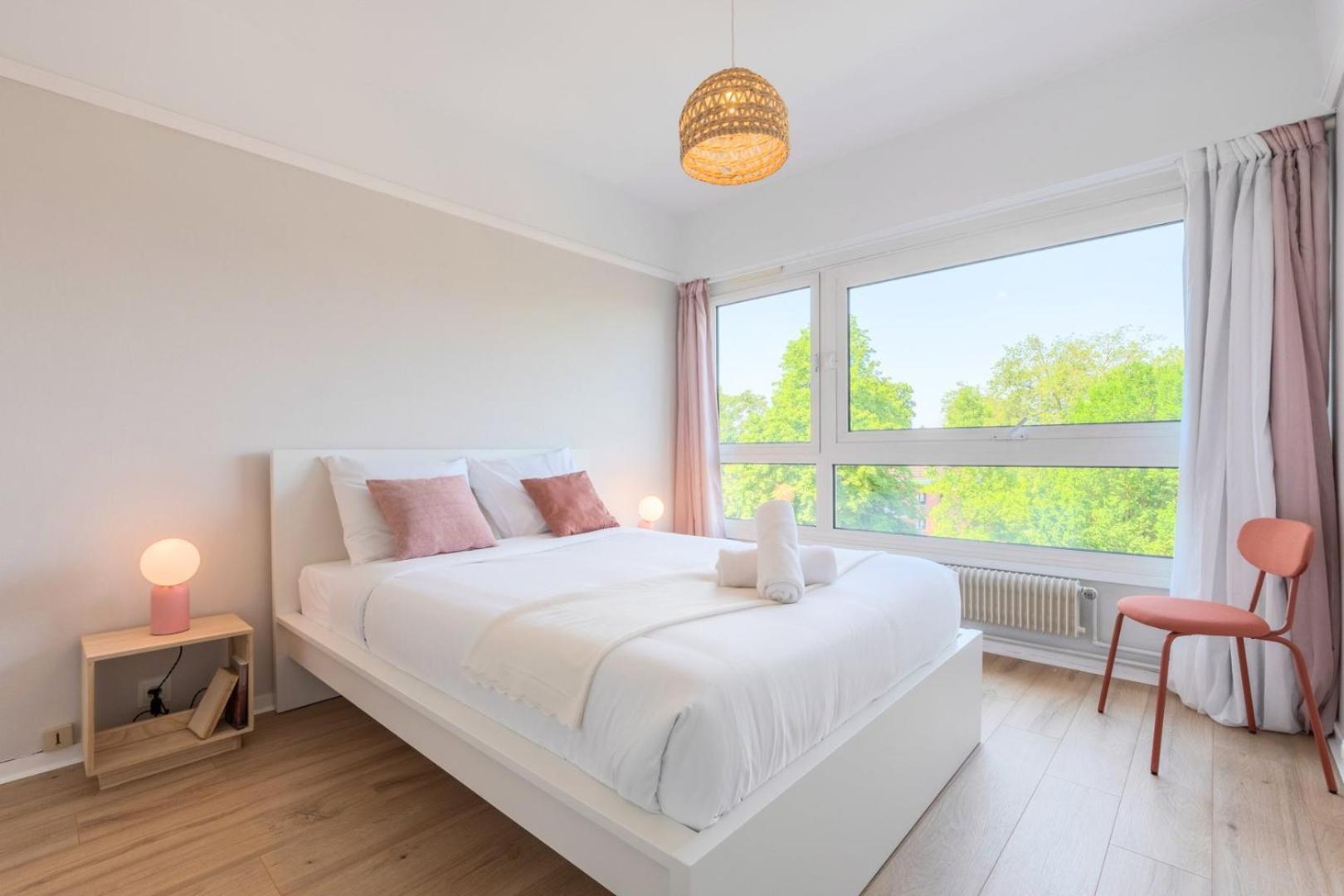 Spacious 3 Bedroom Apartment & Private Parking! Lambersart المظهر الخارجي الصورة