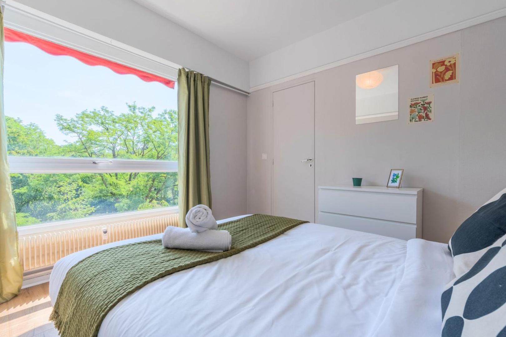 Spacious 3 Bedroom Apartment & Private Parking! Lambersart المظهر الخارجي الصورة